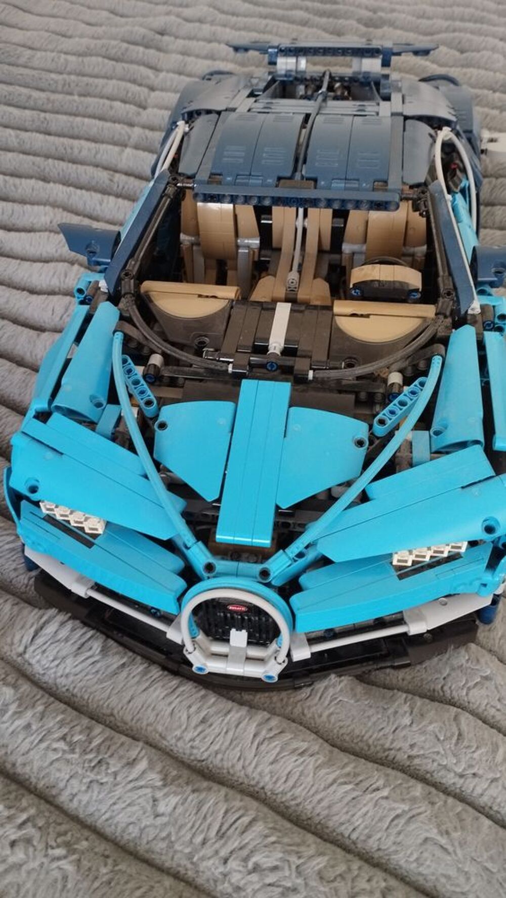 LEGO technic Bugatti chiron 42083 Jeux / jouets