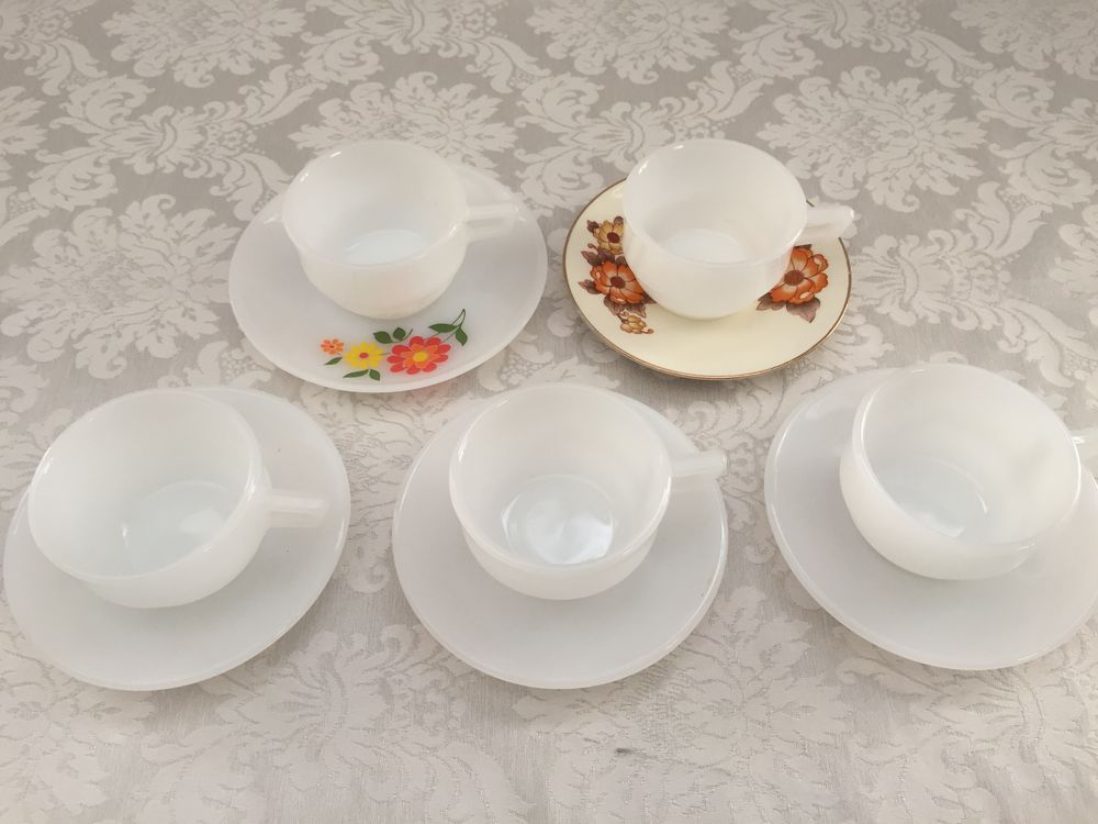 SERVICE A CAF&Eacute; VINTAGE 1970 OPALINE ARCOPAL FRANCE Cuisine