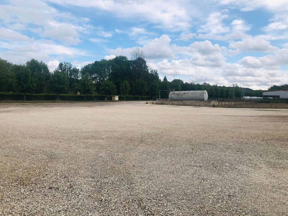 Location Parking/Garage ESPACE STOCKAGE ET HIVERNAGE Leuglay