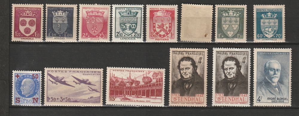 TIMBRES NEUFS** ANNEE 1942
