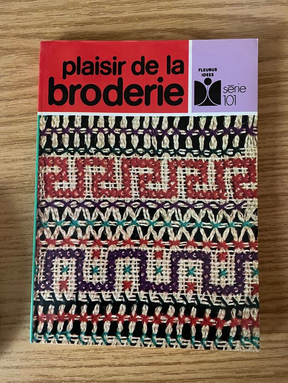 FASCICULES POUR TRAVAUX MANUELS Livres et BD