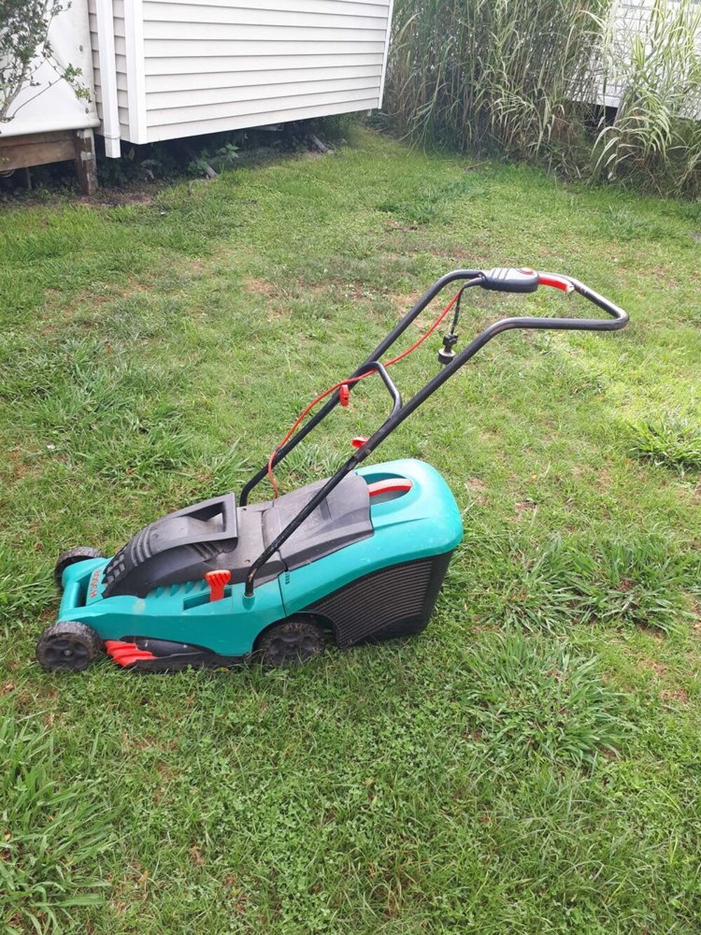 tondeuse a gazon filaire Jardin