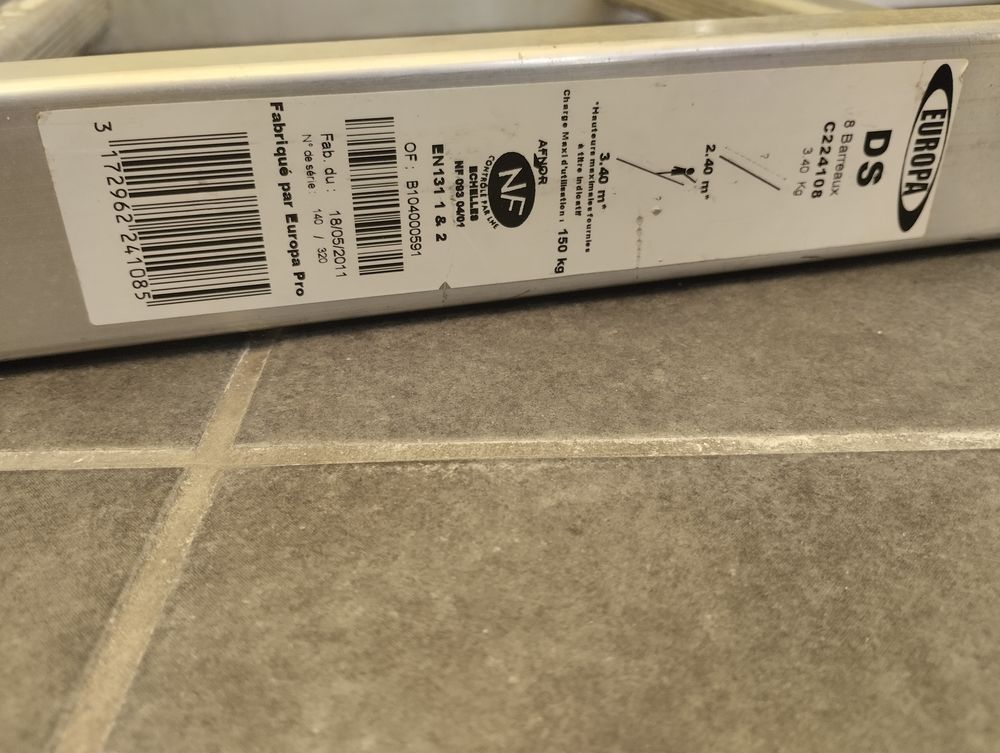 &eacute;chelle aluminium 2.40 m&egrave;tres (1 pan) largueur 35 cm Bricolage