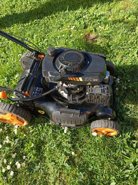 Tondeuse tract�e essence avec demareur �lectrique  180 Clermont-Ferrand (63)