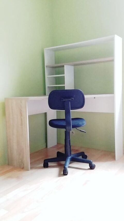 Bureau neuf avec chaise 140 Clisson (44)