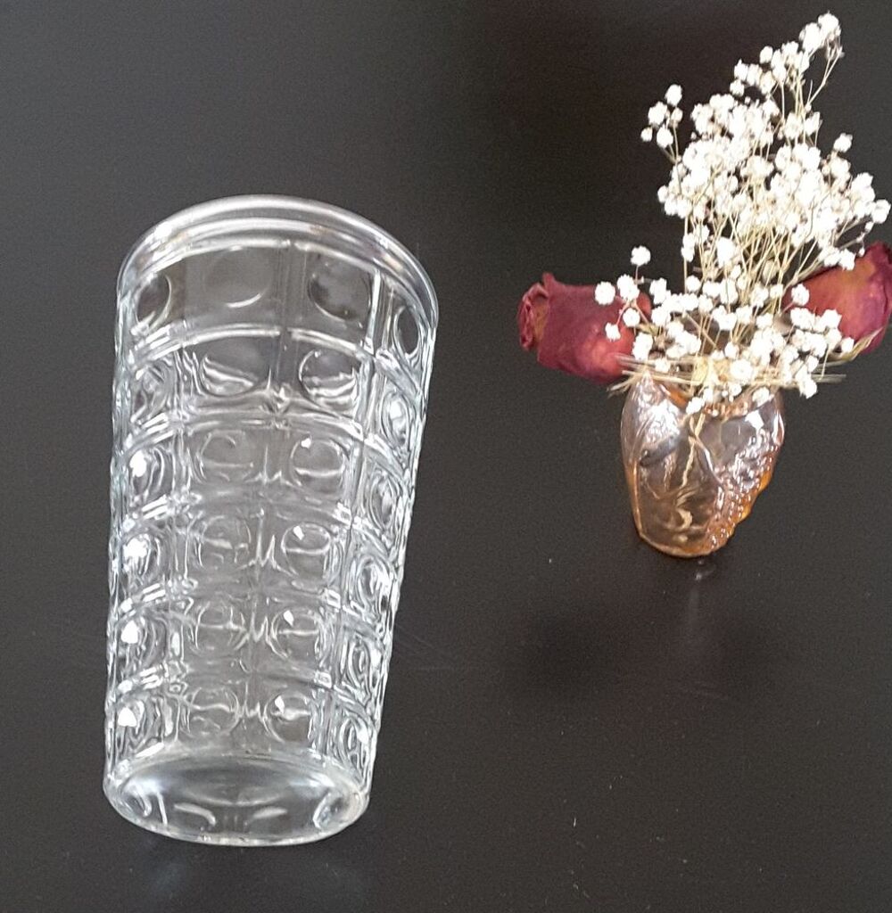 Vase transparent en verre moul&eacute; - Vintage Décoration