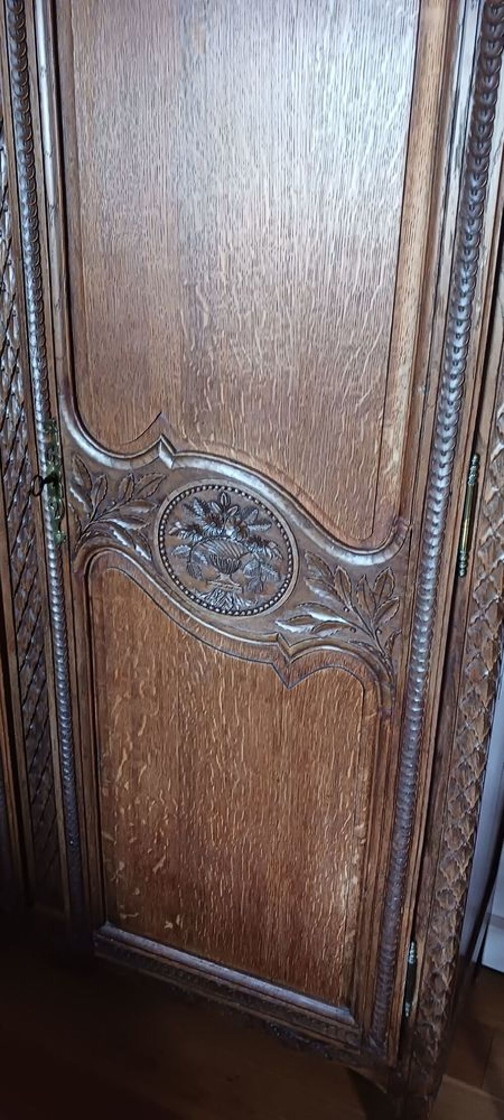 Petite armoire Normande en ch&ecirc;ne
Meubles