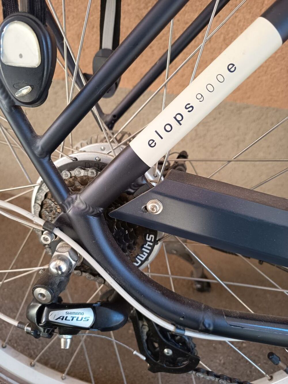 v&eacute;lo &eacute;l&eacute;ctrique mixte B'twin elops 900e tout &eacute;quip&eacute; en tb&eacute; Vélos