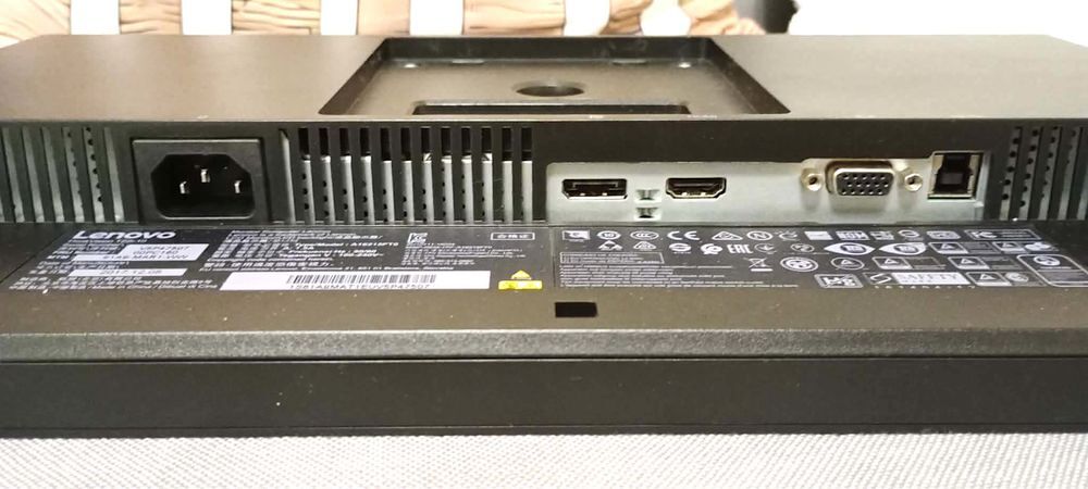 Ecran ThinkVision Lenovo T22i-10 Matériel informatique