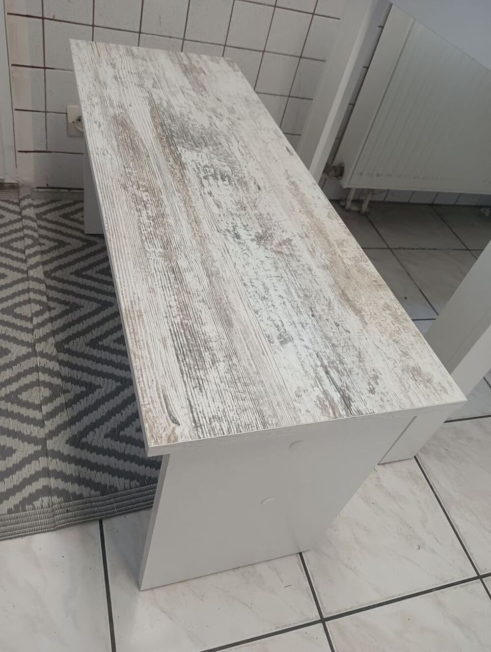 Table &agrave; manger et ses deux bancs Meubles