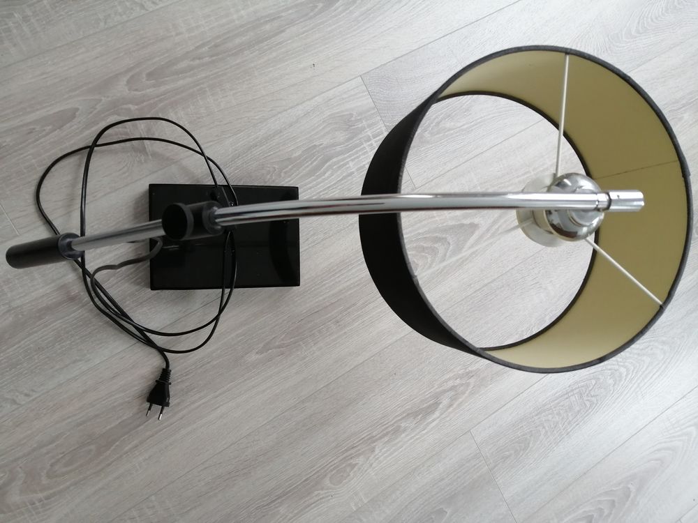 Lampe &agrave; poser
Décoration