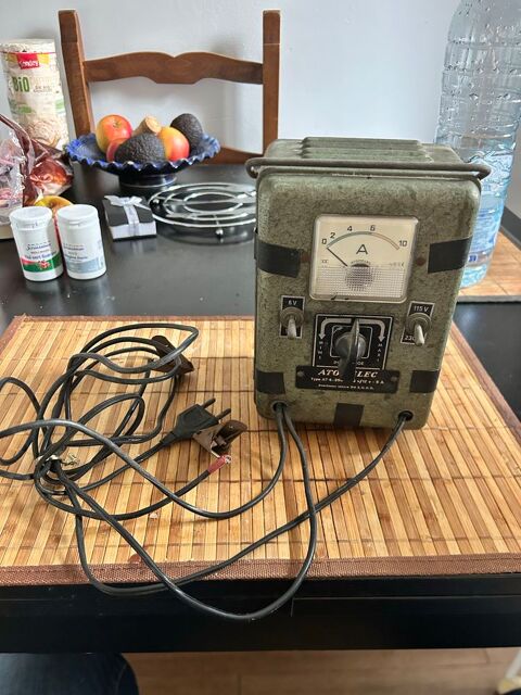 chargeur de batterie vintage 50 Paris 20 (75)