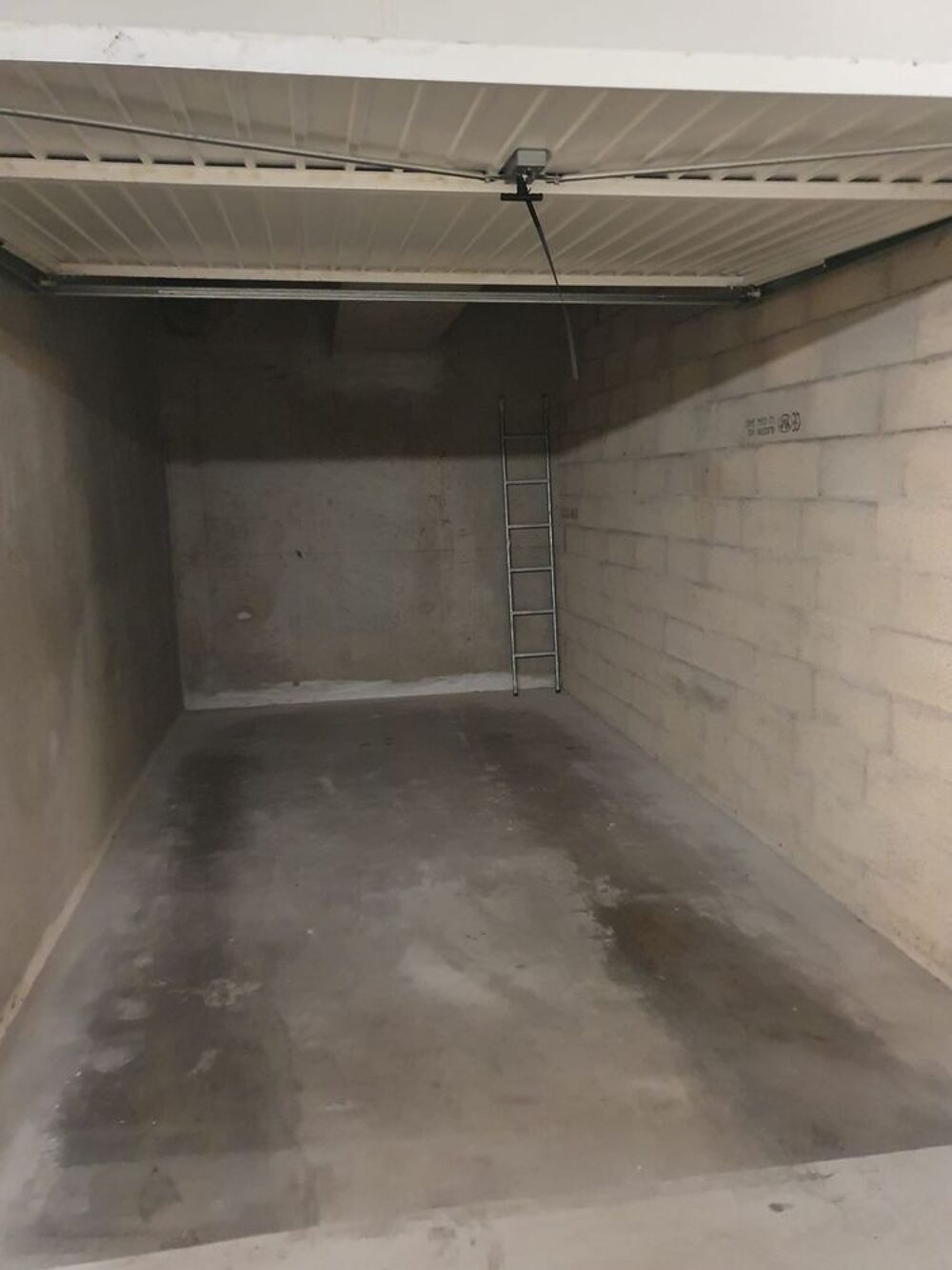 Location Parking/Garage Garage Box fermé Lyon 8