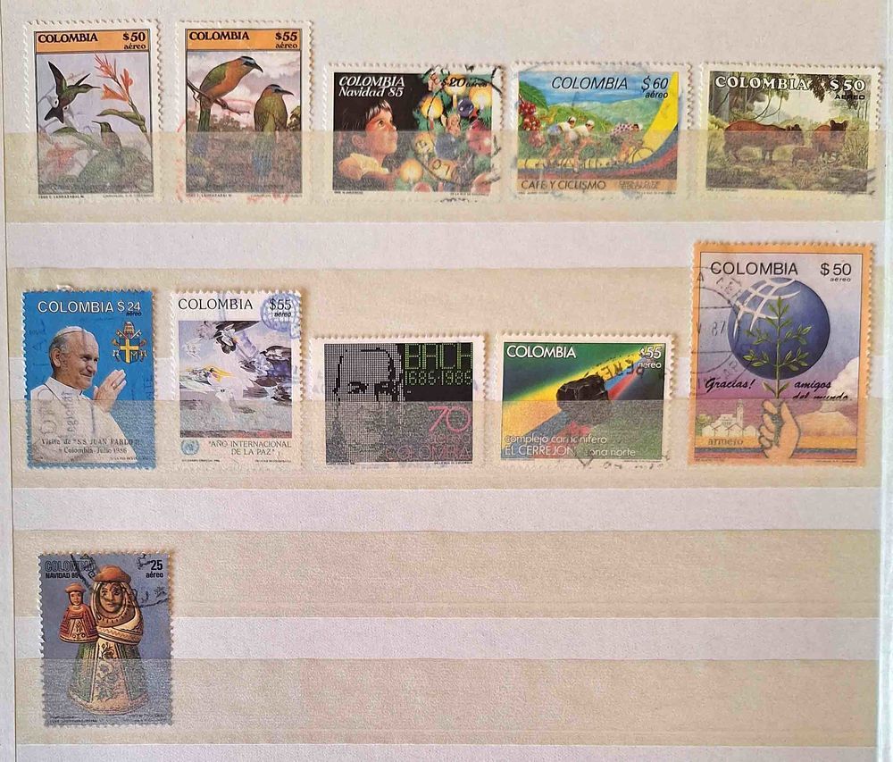 S&eacute;rie de timbres de collection de Colombie 