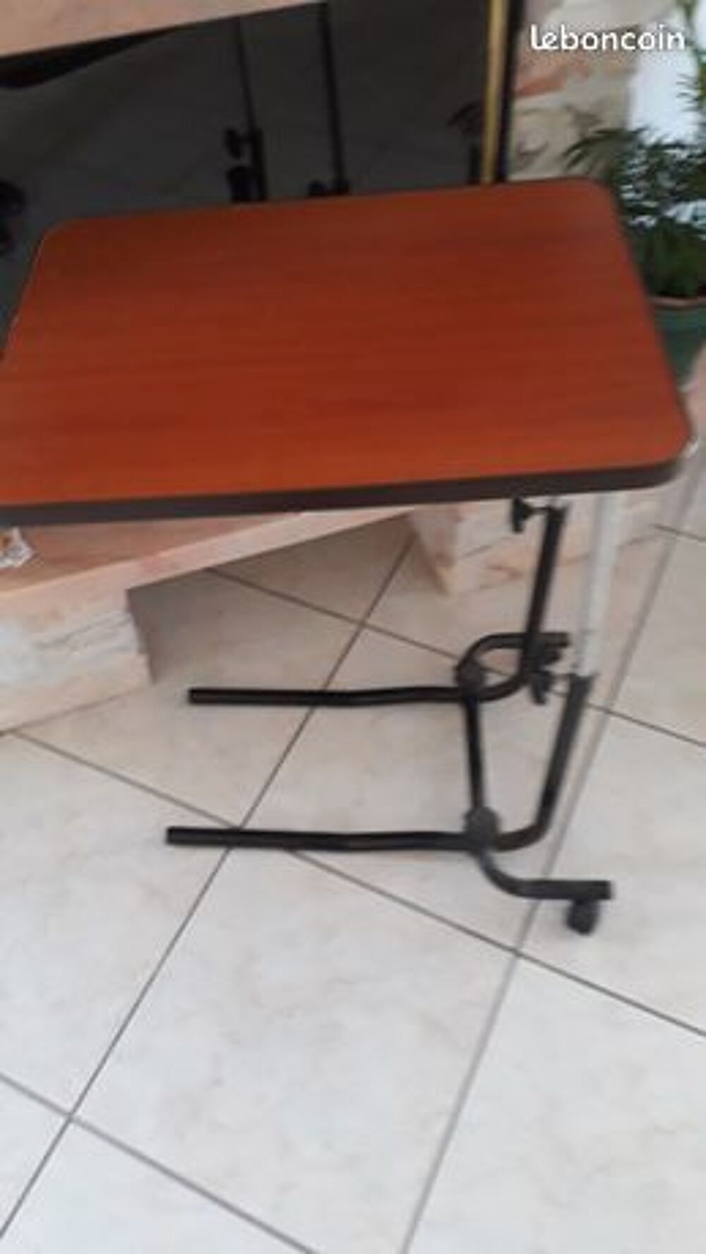 table de lit Meubles