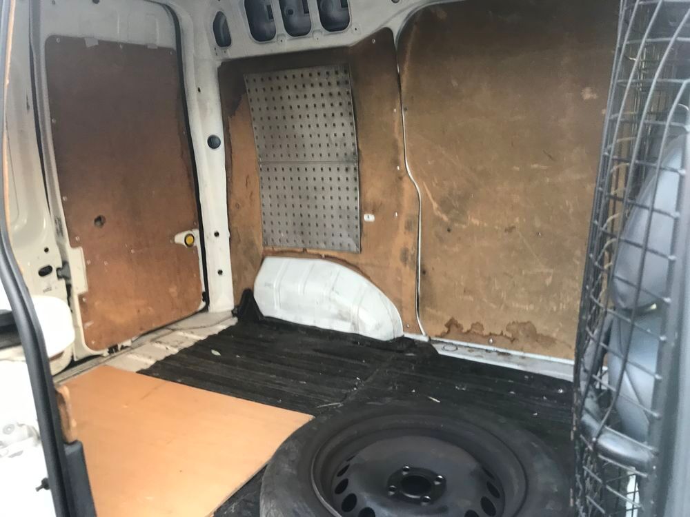 Transit FORD TRANSIT CONNECT 1.8 TDCI 6CV 2012 occasion 49270 Saint-Laurent-des-Autels