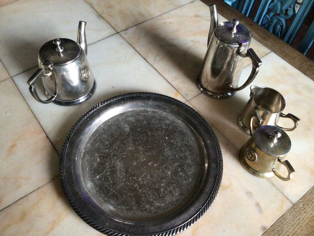 Service a caf&eacute; / th&eacute; / m&eacute;tal argent&eacute; / qualit&eacute; 5 pieces 