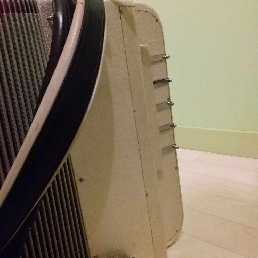 ACCORD&Eacute;ON CHROMATIQUE CRUCIANELLI Instruments de musique