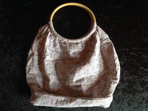 SAC ARTISANAL BLANC � FLEURS MOD�LE UNIQUE FAIT MAIN Envoi p 14 Tr�gunc (29)