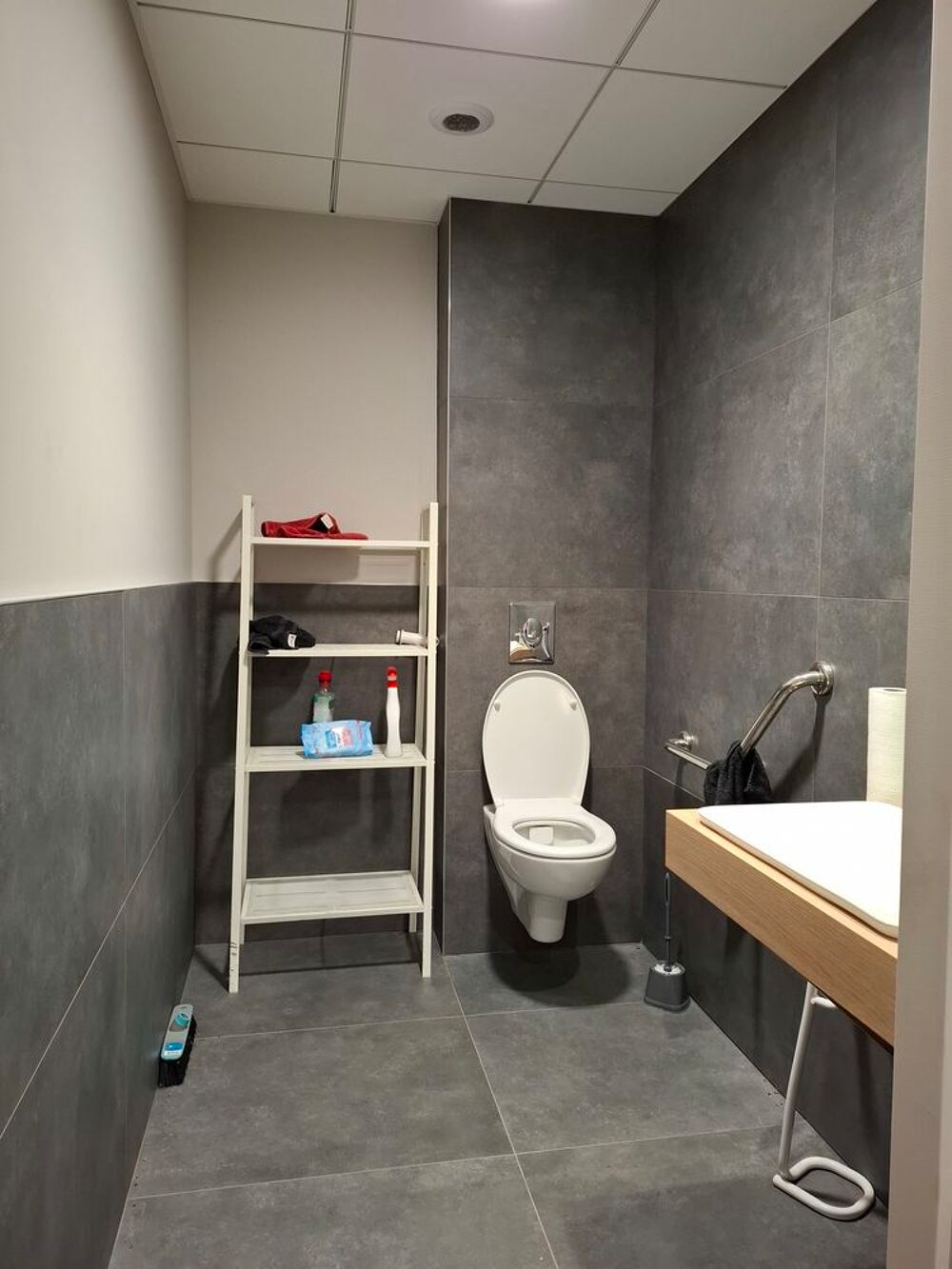 Location Autre : local commercial ou professionnel à Clermont-Fd Clermont-ferrand