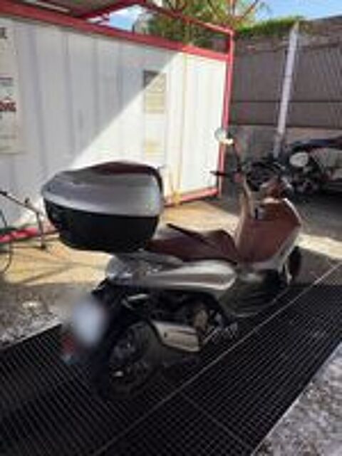 PIAGGIO 2014 occasion 95870 Bezons