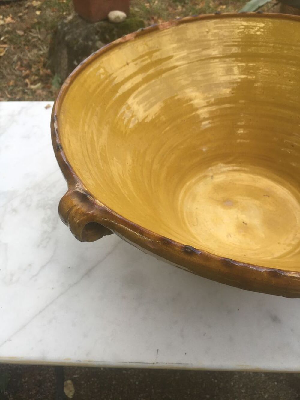 Gr&eacute;salle en terre cuite verniss&eacute;e jaune / pot / Tian (GL) Décoration