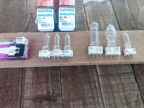 lot  d ampoule    halogene  pour   projecteur  50 Savigny-sur-Braye (41)