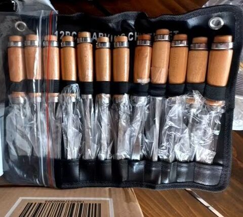 Pochette de 12 ciseaux � bois Pro neuf
49 Paris 9 (75)