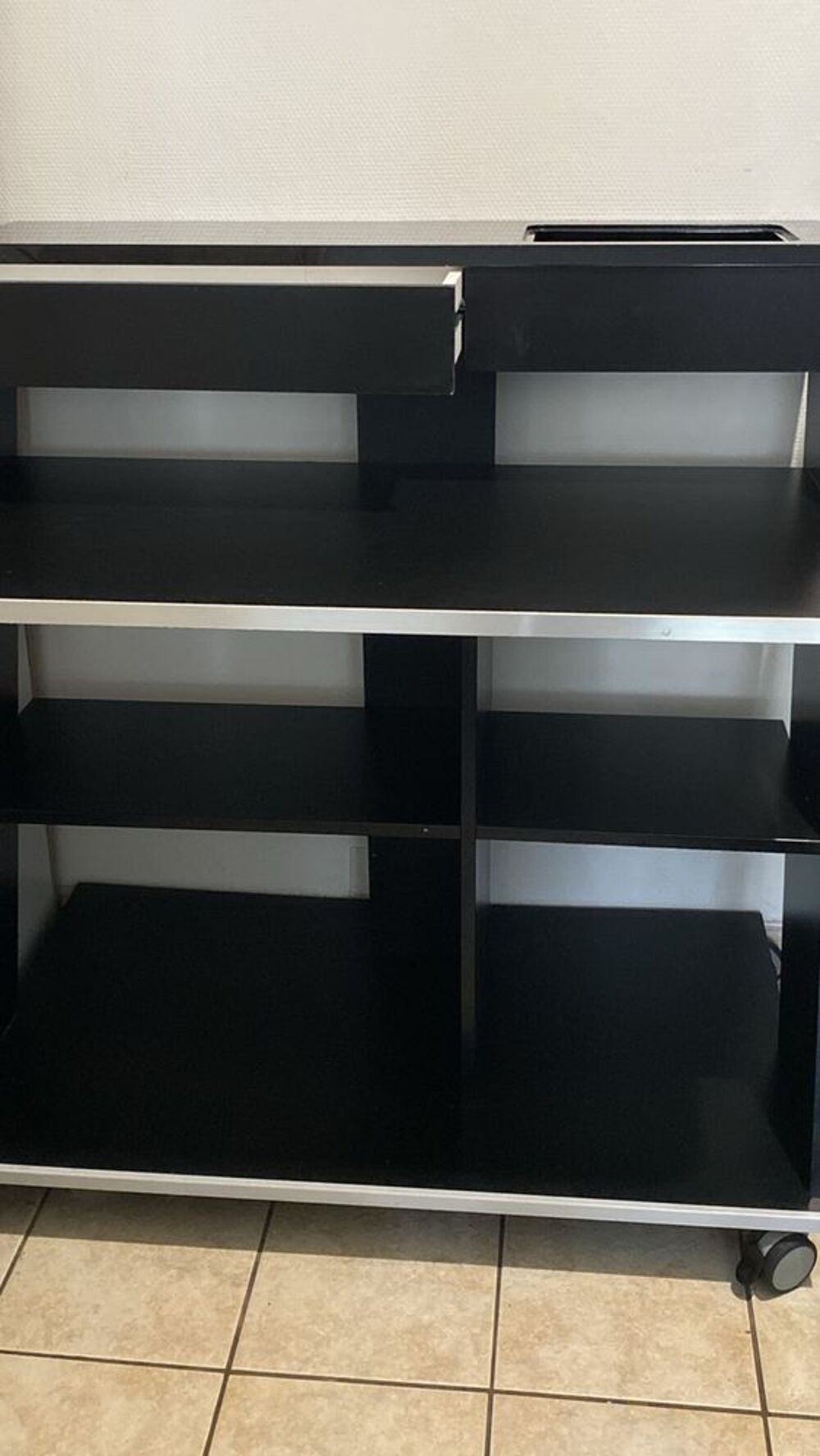 Bureau &agrave; roulettes Meubles