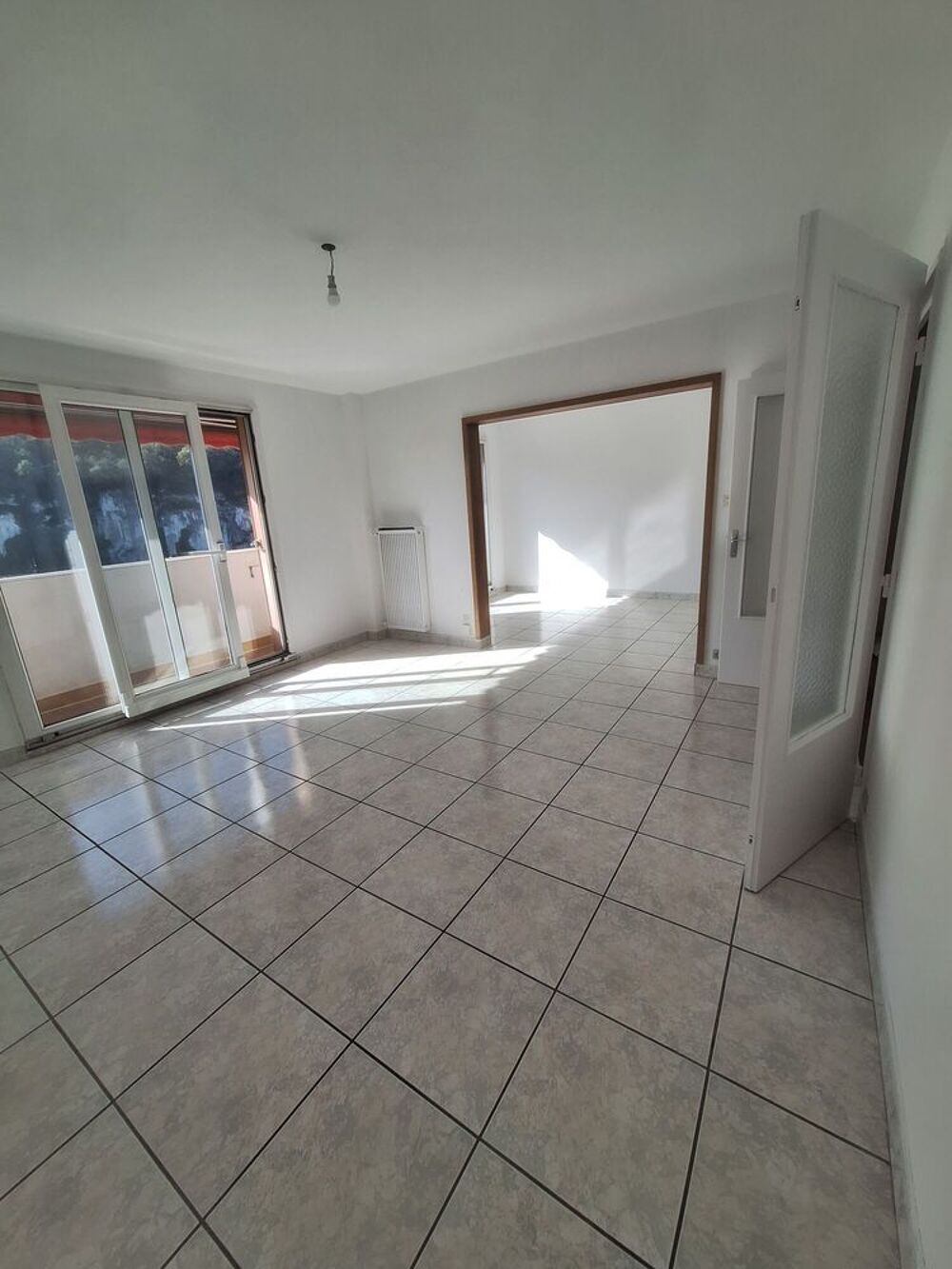 Location Appartement T5 spacieux et Lumineux Fontaine