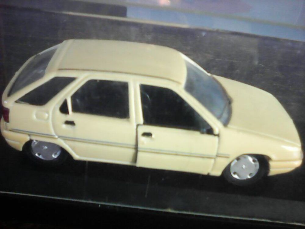 Voiture Citroen ZX Relex Solido Mod&egrave;le r&eacute;duit 