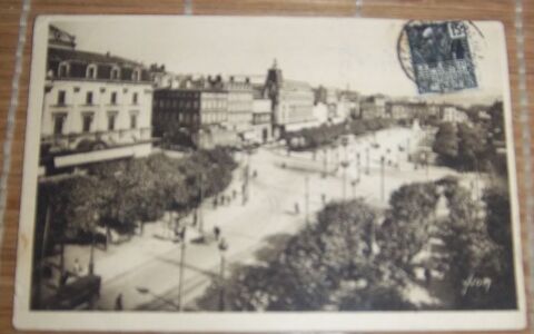 Carte postale CLERMONT FERRAND PLACE DE JAUDE 2 Colombier-Fontaine (25)