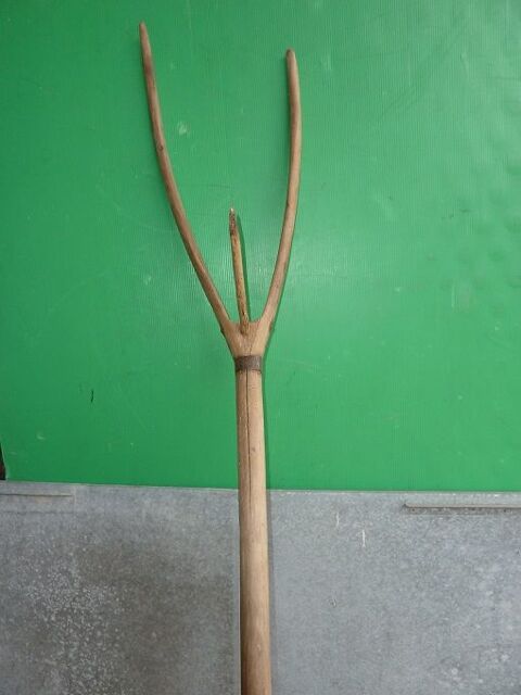 Fourche ancienne en bois 40 Marcilly-le-Hayer (10)