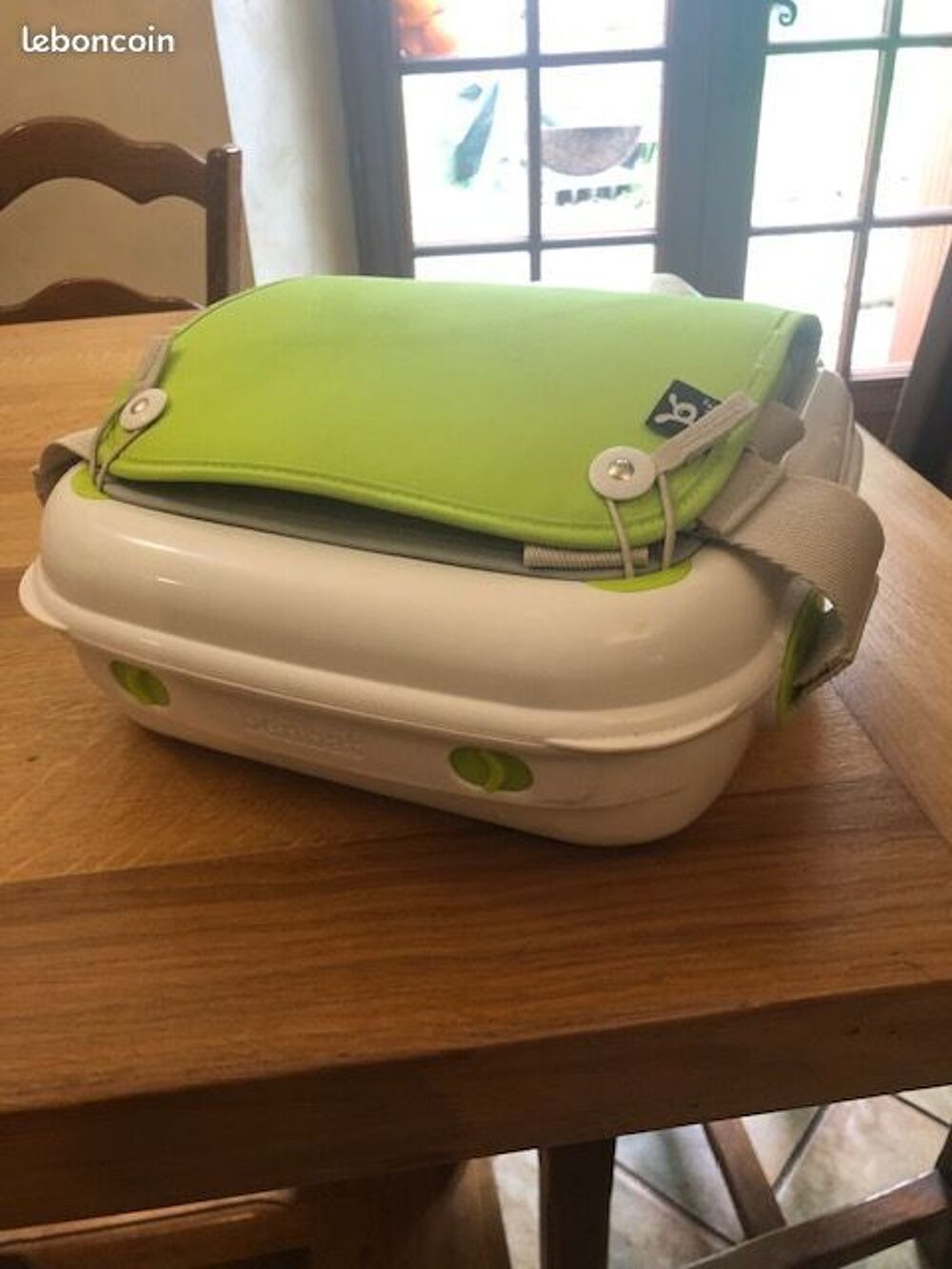 Rehausseur de chaise pour b&eacute;b&eacute; Puériculture