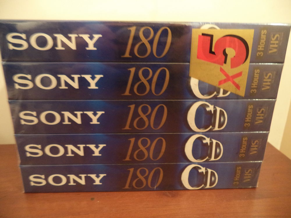 5 cassettes vid&eacute;o vierges VHS SONY. Audio et hifi