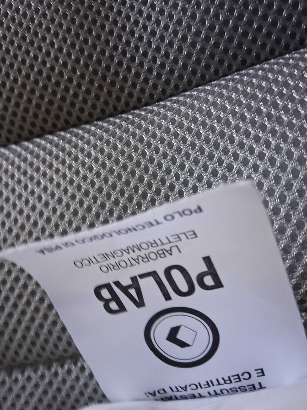 SURMATELAS MEMOIRE DE FORME 70X190, EN PARFAIT ETAT, POUR VOTRE CONFORT ET VOTRE REPOS PAISIBLE,MATELASER, EN PARFAIT ETAT. VISIBLE &agrave;€ ARDENTES Meubles