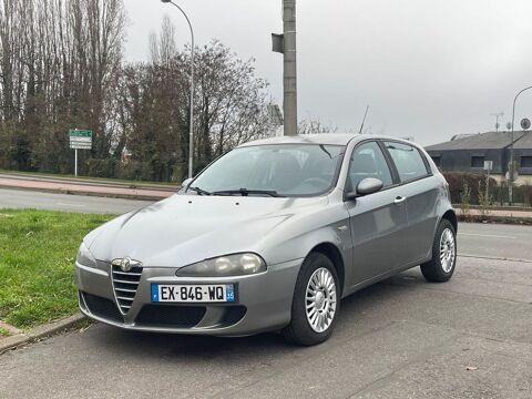 Alfa Romeo 147 1.6i T.S. 105 Distinctive 2005 occasion Cr&eacute;teil 94000