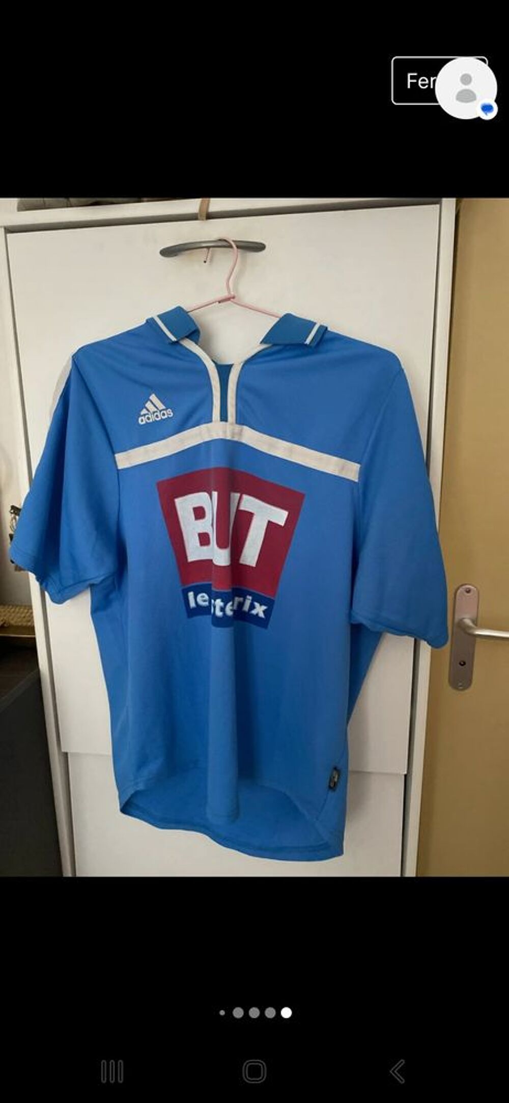 MAILLOT DE FOOTBALL VINTAGE. 
Vêtements