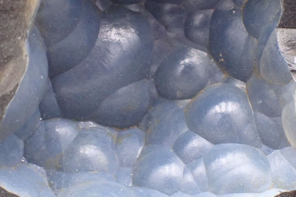 G&eacute;ode de Calc&eacute;doine bleue , Charroux , Vienne , France 