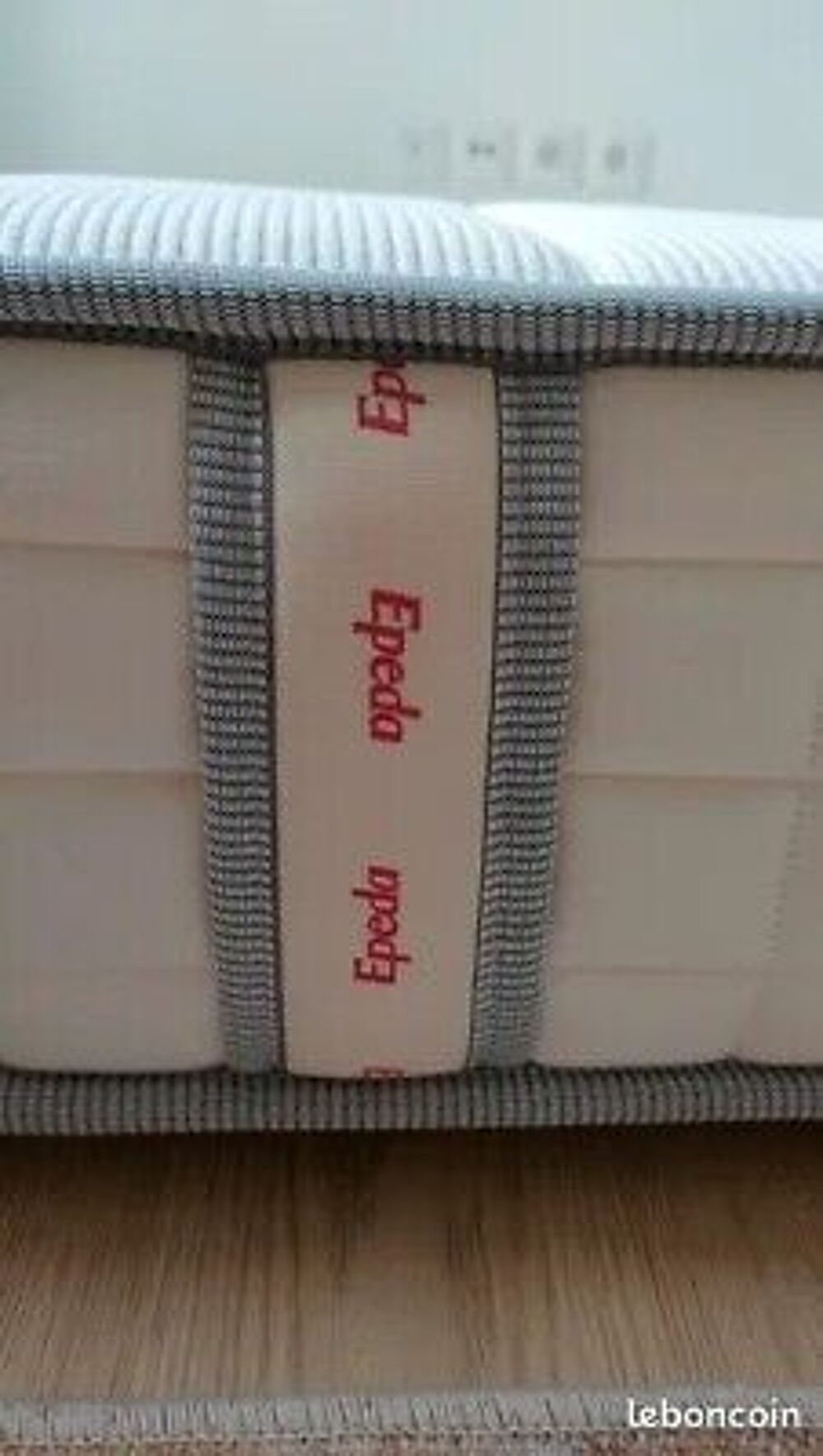 Matelas &agrave; m&eacute;moire de forme 
Marque Epeda 
1,60x2m Meubles