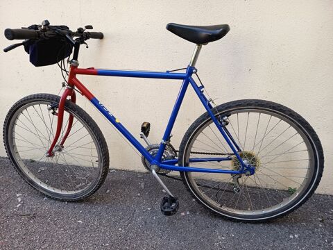 vtt 26 pouces rouge bleu 70 Marignane (13)