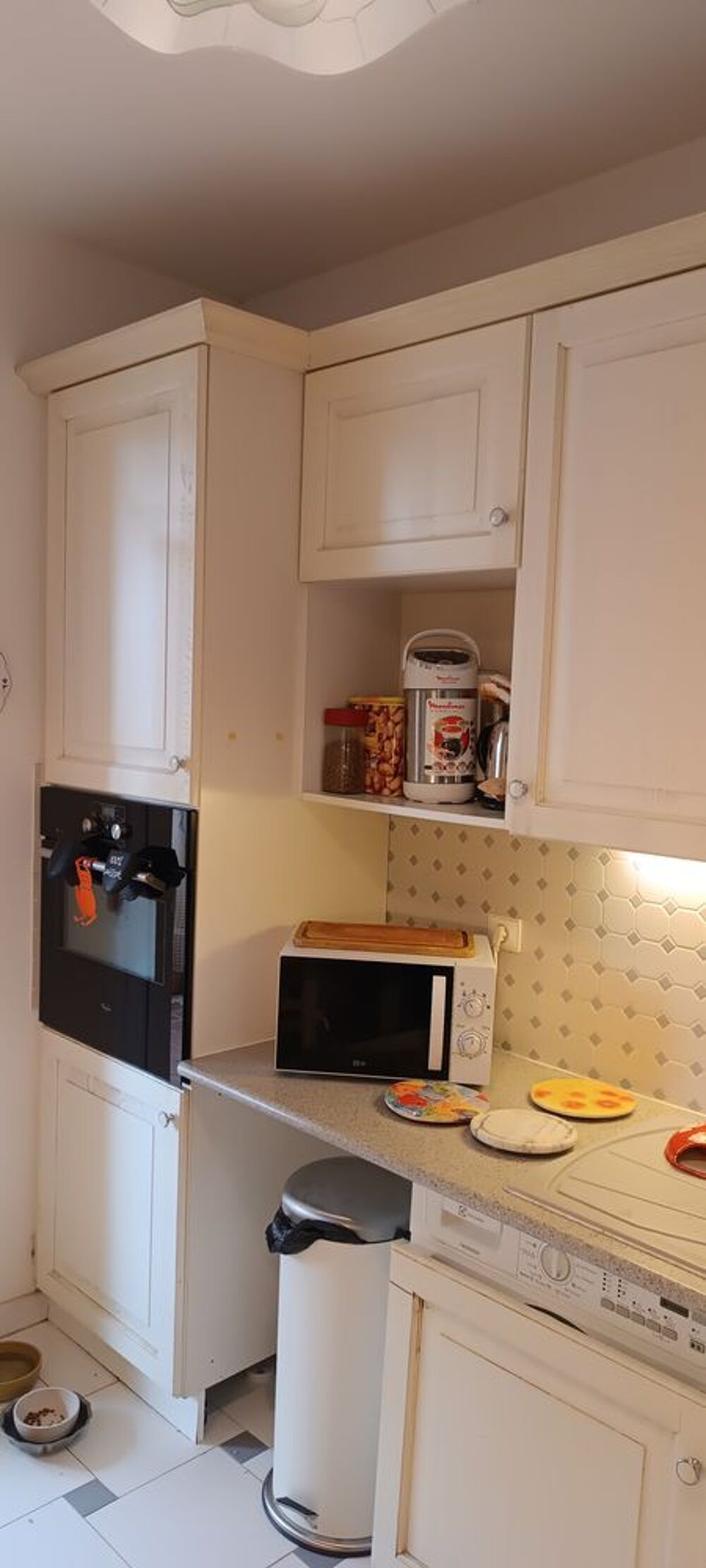 Cuisine &eacute;quip&eacute;e Meubles