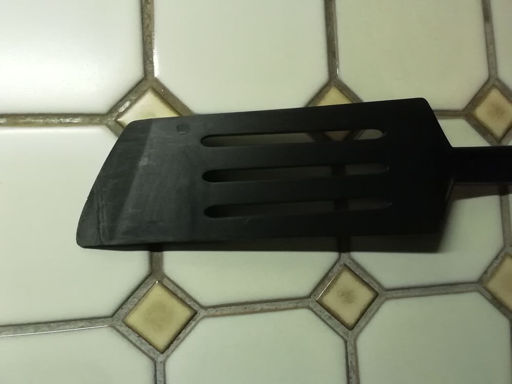 T&Eacute;FAL LONGUE SPATULE COURB&Eacute;E NOIRE Cuisine