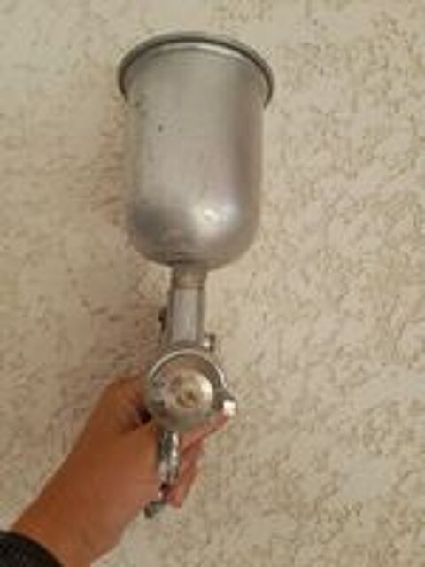   pistolet � graviter carrosserie 