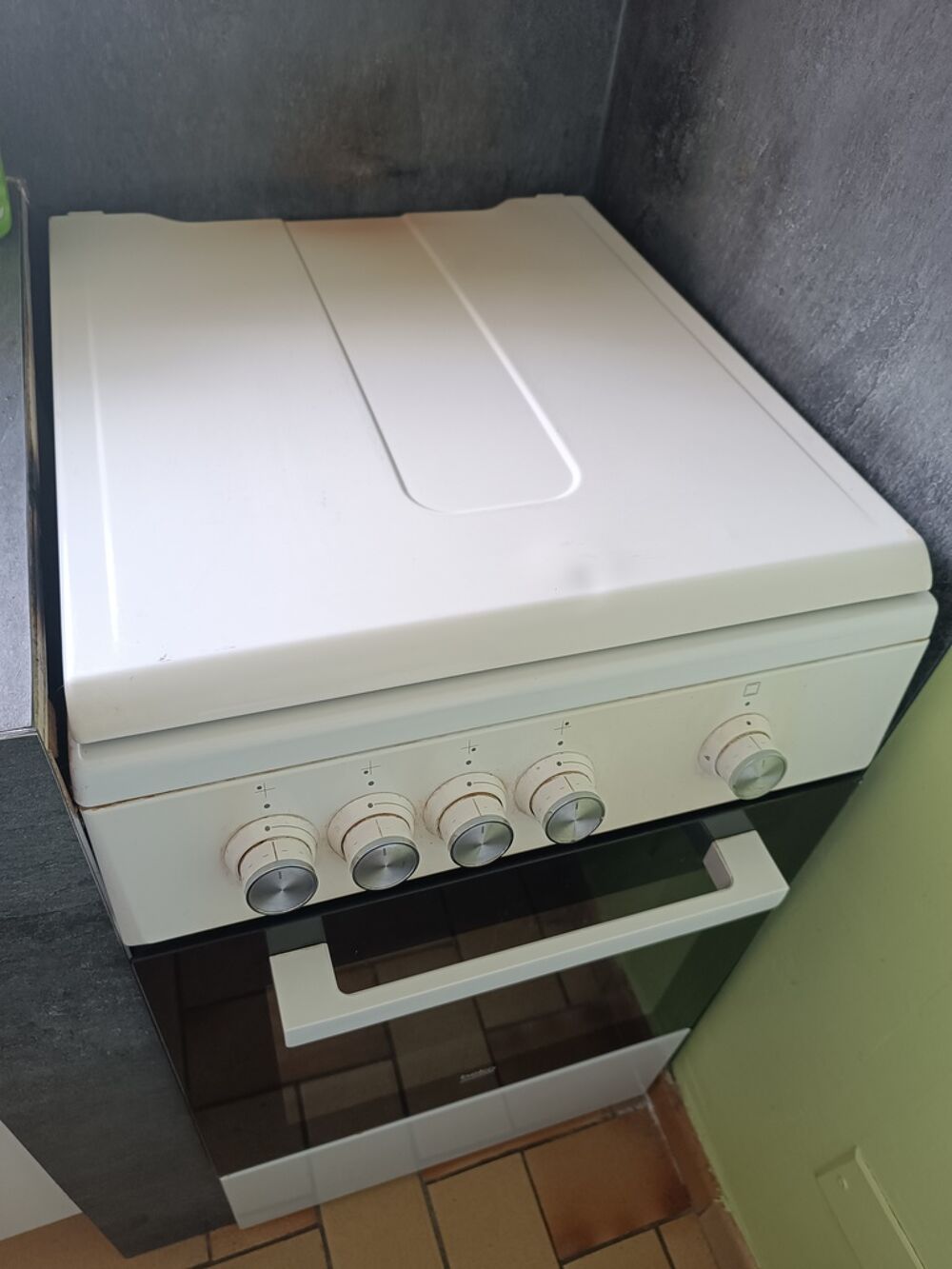 CUISINIERE 4 FEUX Electromnager
