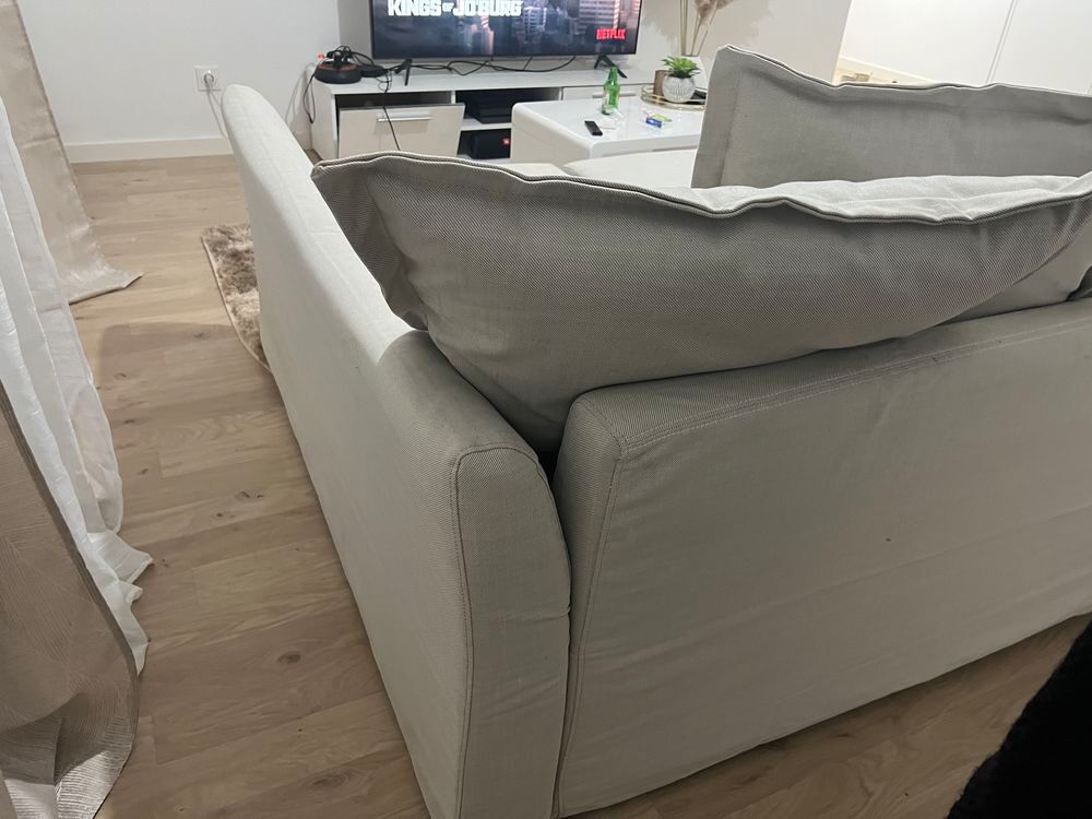 Canap&eacute; convertible IKEA couleur cr&egrave;me Meubles
