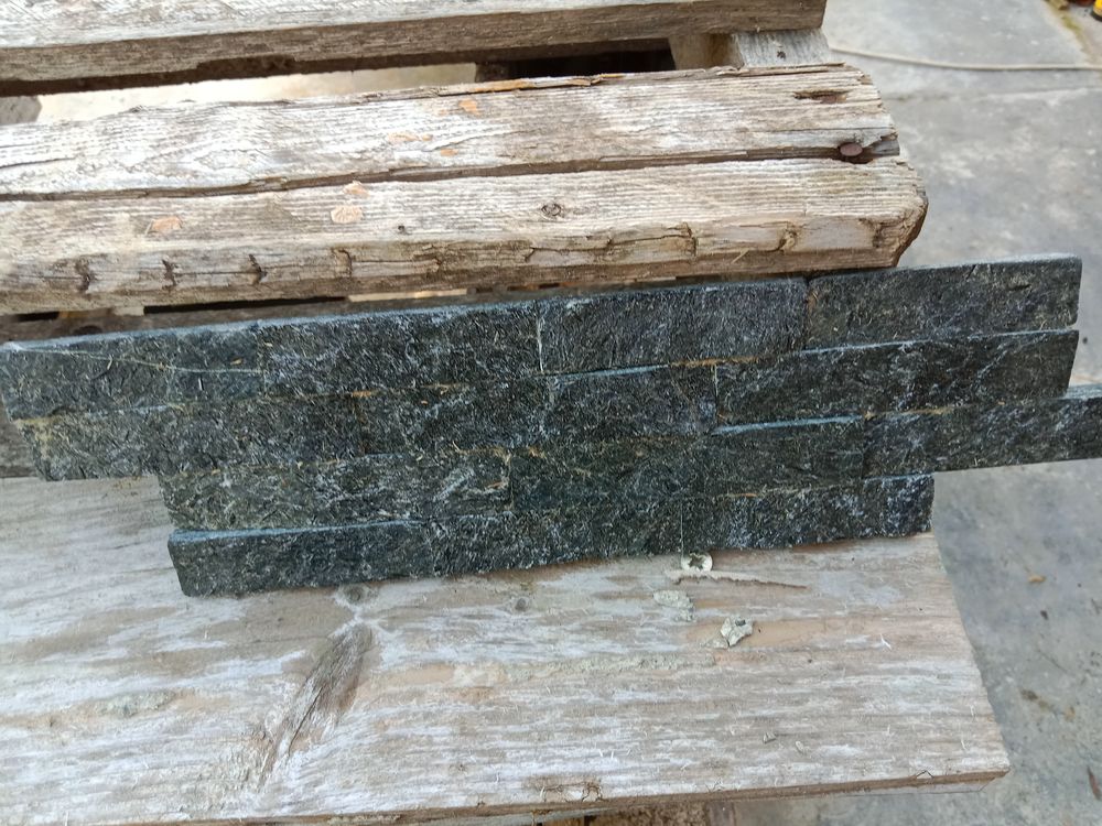 carrelage noire Bricolage