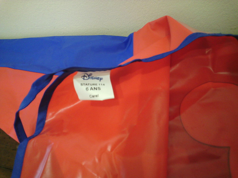 Tablier plastique Mickey de DISNEY 6 ans - TBE Vêtements enfants