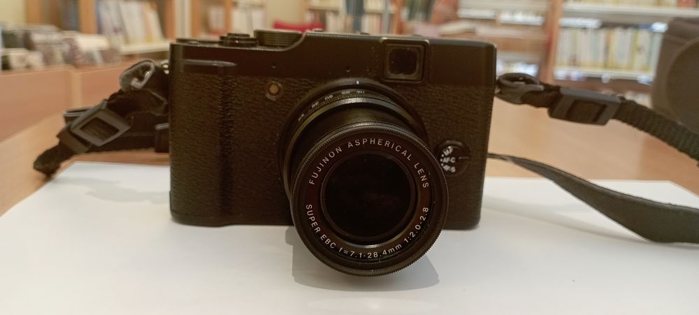 appareil photo FUJI X10 Photos/Video/TV