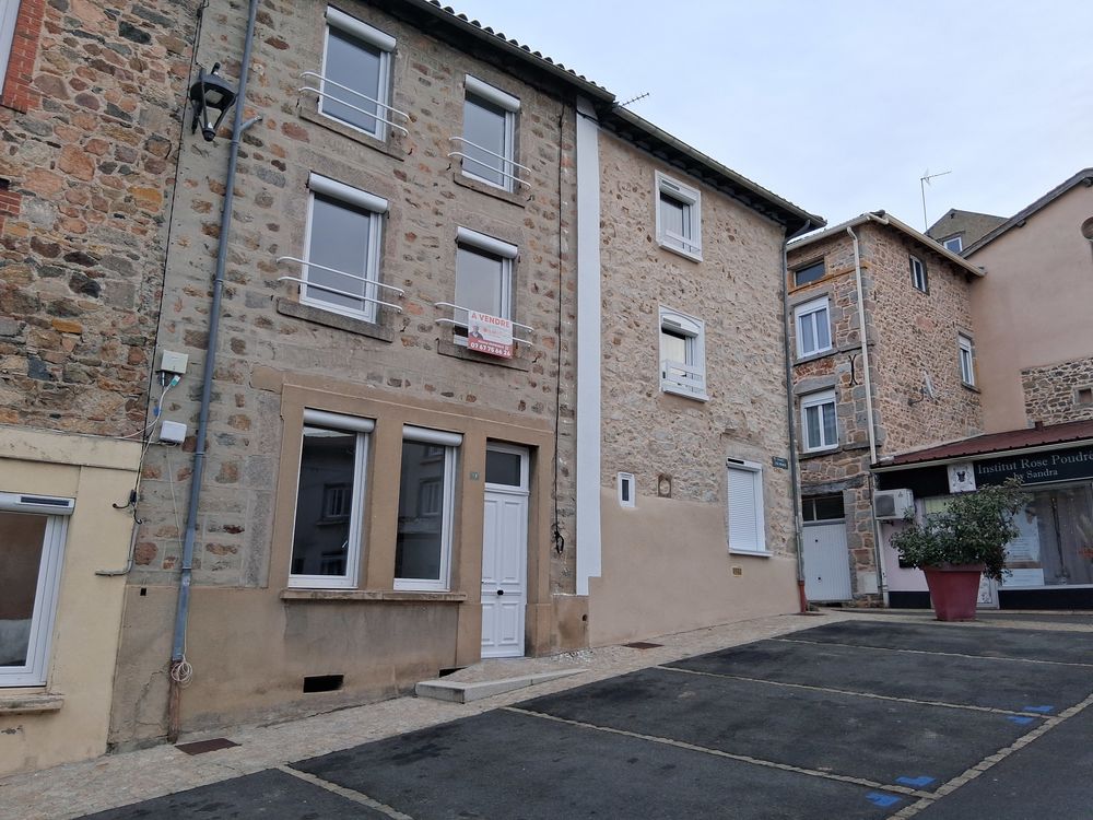 Maison 4 pièces 85 m² · à Panissières · 85 m² · 109 900 €